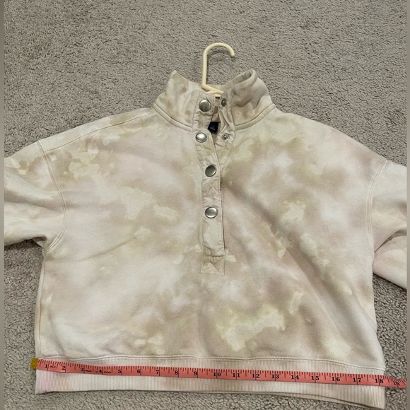 Bundle Two Cropped Sweatshirts size Small. Good American and Universal Threads. - Picture 13 of 14